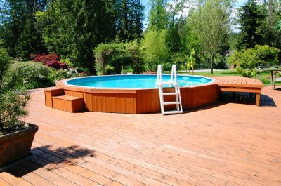 Maintain the Cleanliness and Hygiene of the Pool Area!